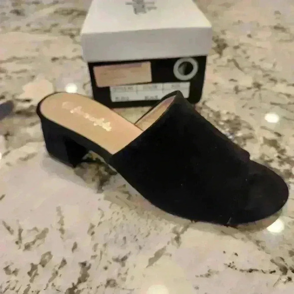 NIB Forever Folie by Nasty Gal Stay Free Black Open Toe Faux Suede Mule $46 - Picture 3 of 8